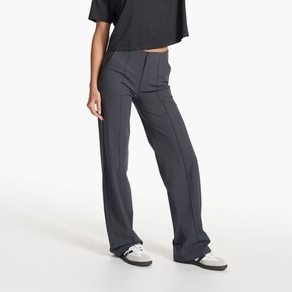 NEW Vuori Meta Wide Leg Pants Long Grey - Picture 3 of 6